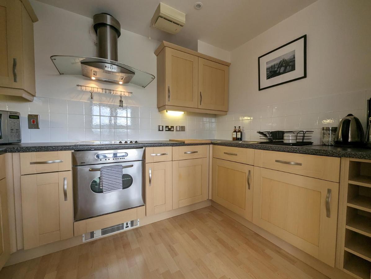 Quayside Apartment With Riverside Views & Parking Newcastle Upon Tyne Exterior foto