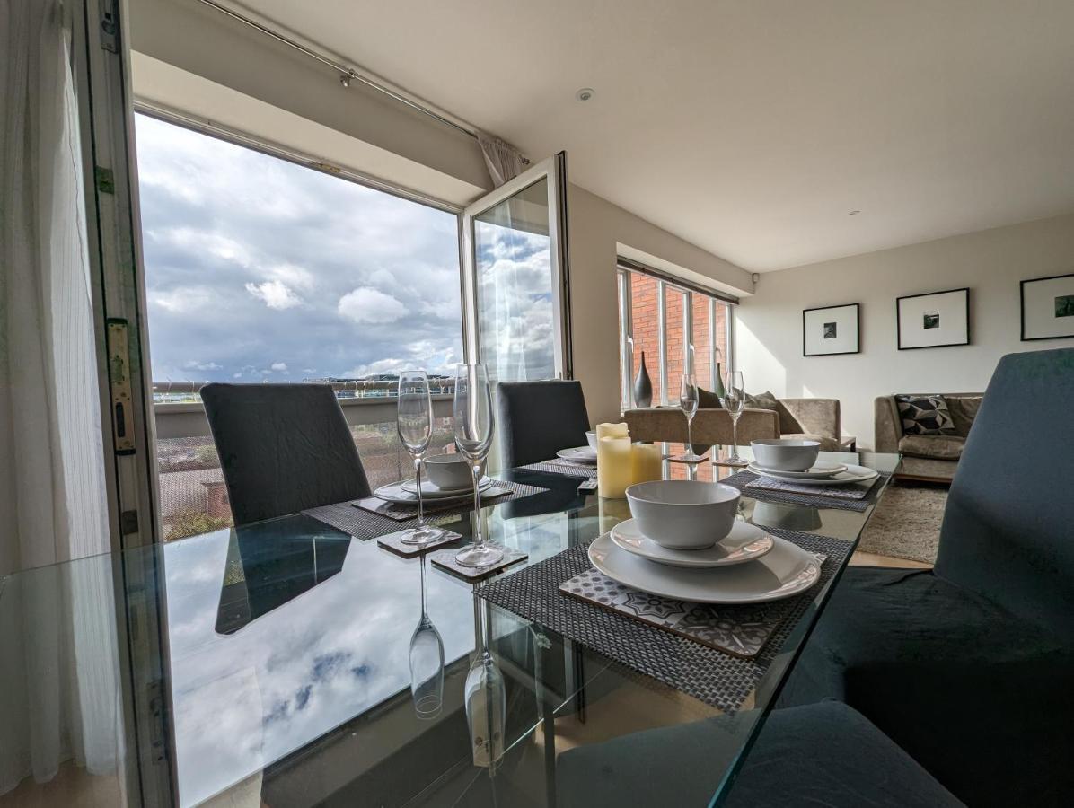 Quayside Apartment With Riverside Views & Parking Newcastle Upon Tyne Exterior foto